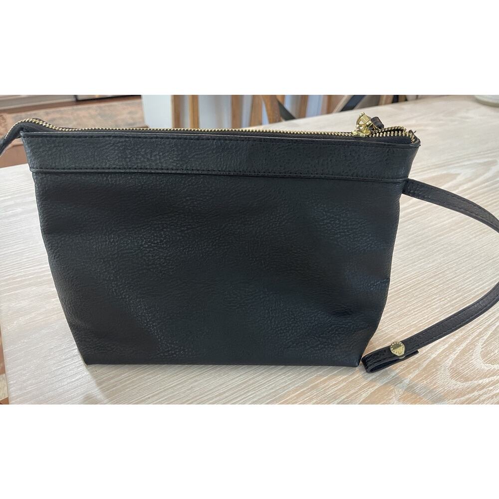 New Steve Madden Wristlet Clutch Purse Faux Leather Black Zip Attach To any Bag